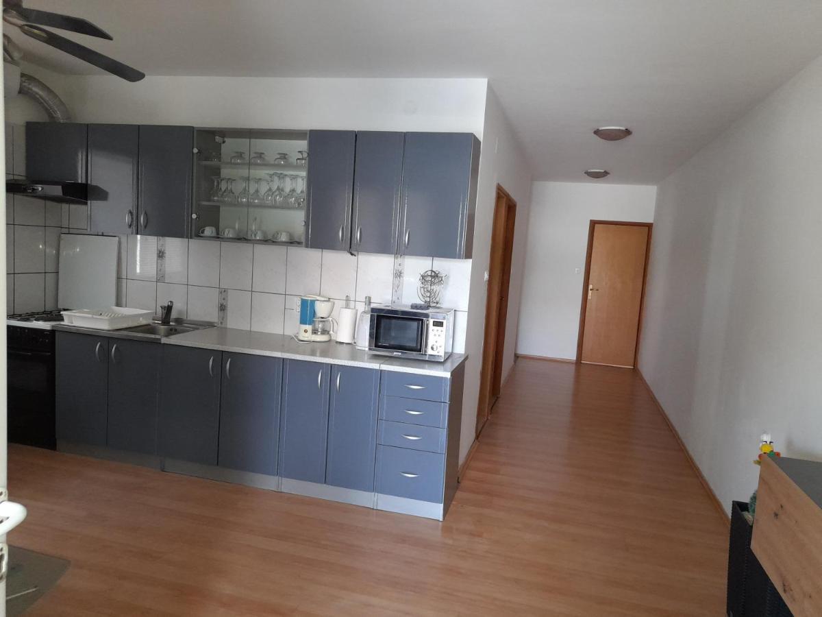 Apartmani Plesa Vir Luaran gambar
